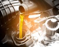 Tại sao nên thay dầu định kỳ tại gara ô tô uy tín ở BMT?